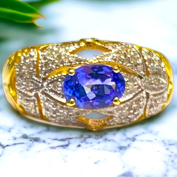 STUNNING 14K Gold Diamond Oval TANZANITE and Diamond Statement Ring Size 6! - Picture 6 of 16